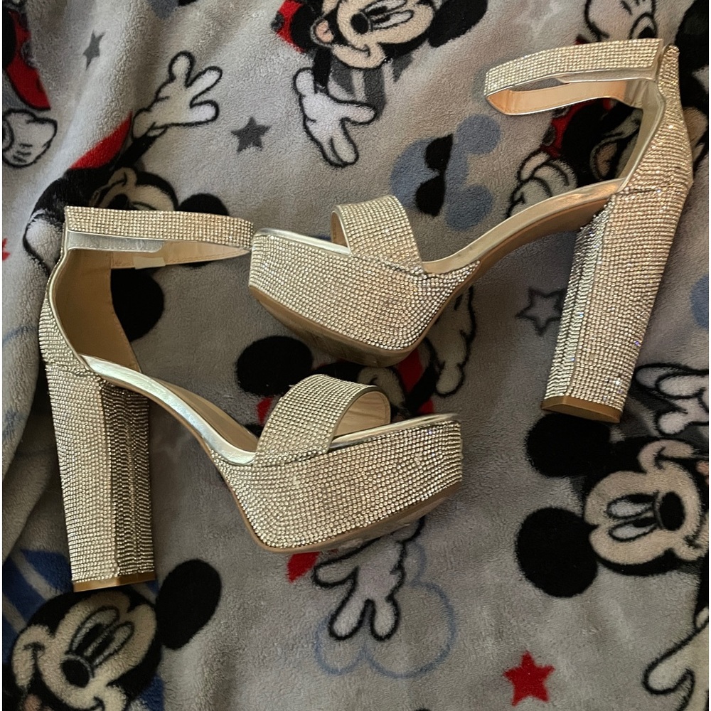 Glitter high heels! Very comfortable worn once!